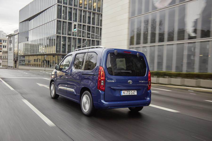  Toyota ProAce City Verso 2019 года  (EU) (фото 22 из 45)